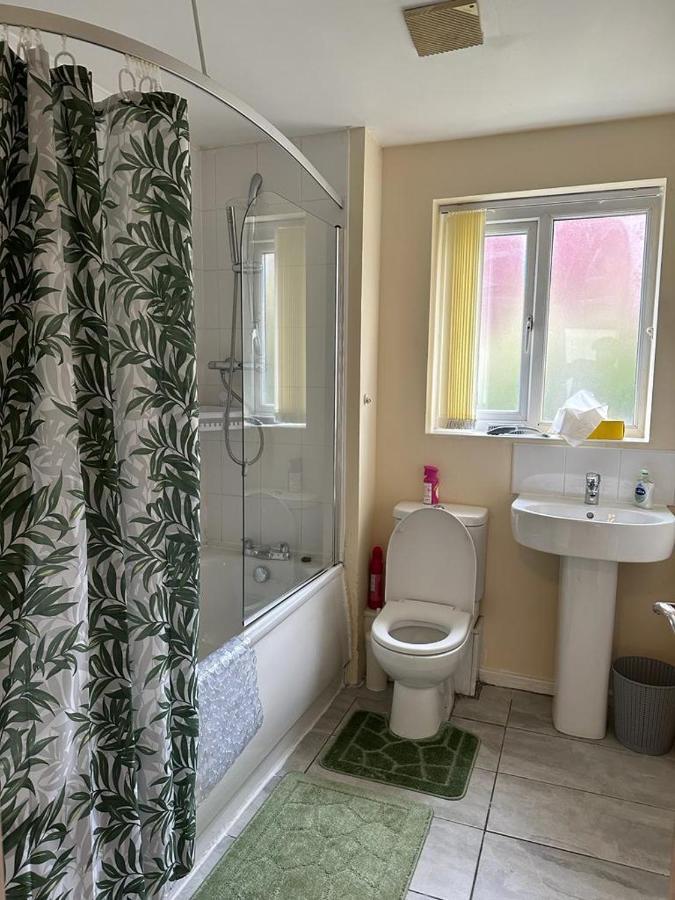 Rooms 7 Minutes From Etihad Manchester Buitenkant foto