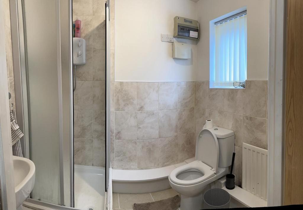Rooms 7 Minutes From Etihad Manchester Buitenkant foto